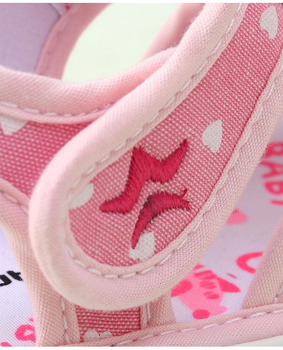 Cute Walk by Babyhug Velcro Closure Sandals Heart Patch - Pink