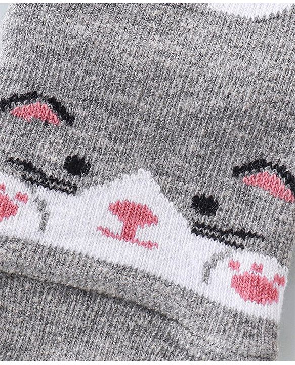 Cutewalk By Babyhug Anti Bacterial Anti Skid Ankle Length Socks Kitty Print - Grey & White