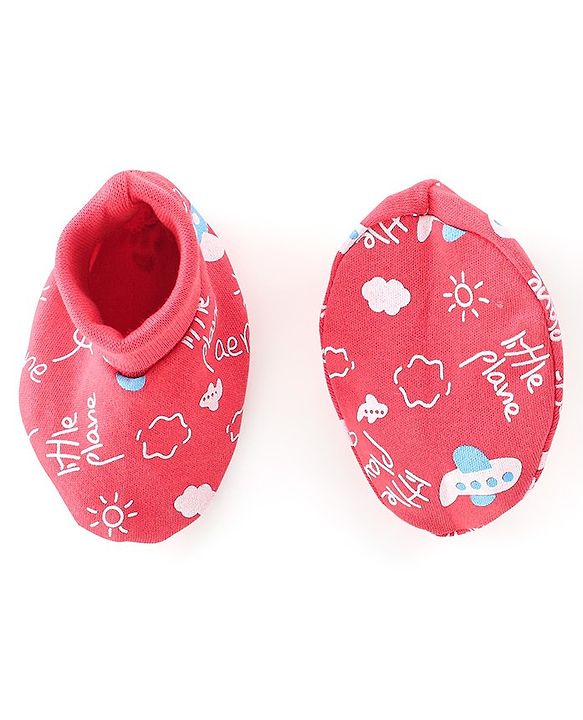 Babyhug 100% Cotton Knit Mittens & Booties Set Airplane & Text Print- Red