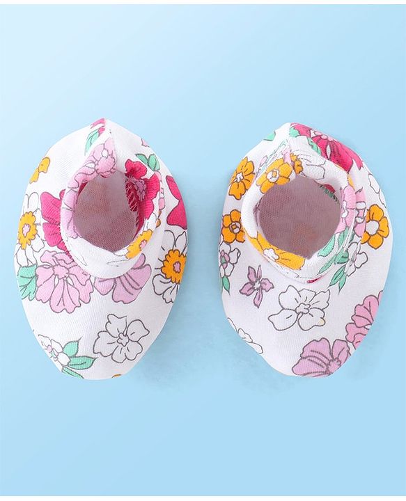 Babyhug 100% Cotton Knit Cap Mittens & Booties With Floral Print White - Diameter 10 cm