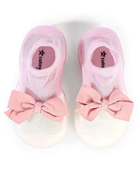 Cute Walk by Babyhug Sock Shoes with Bow- Pink