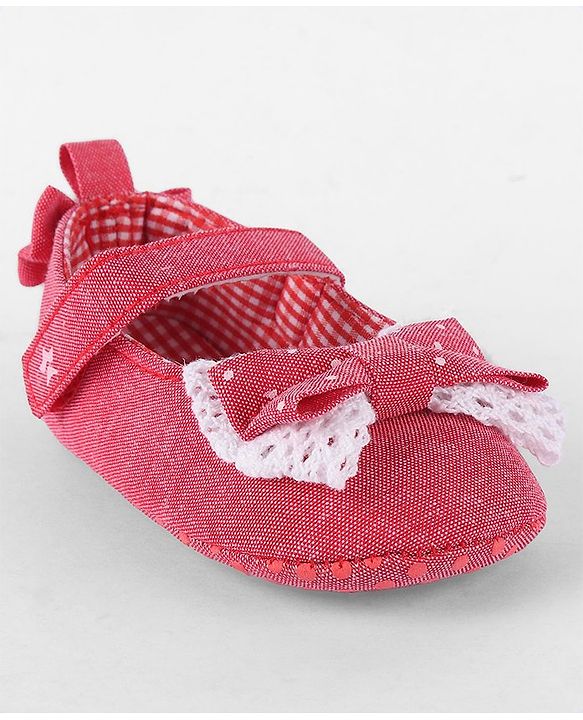 Cute Walk by Babyhug Booties with Velcro Closure -Fuchsia
