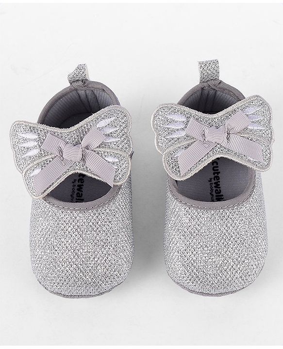 Cute Walk by Babyhug Booties Bow Applique - Silver