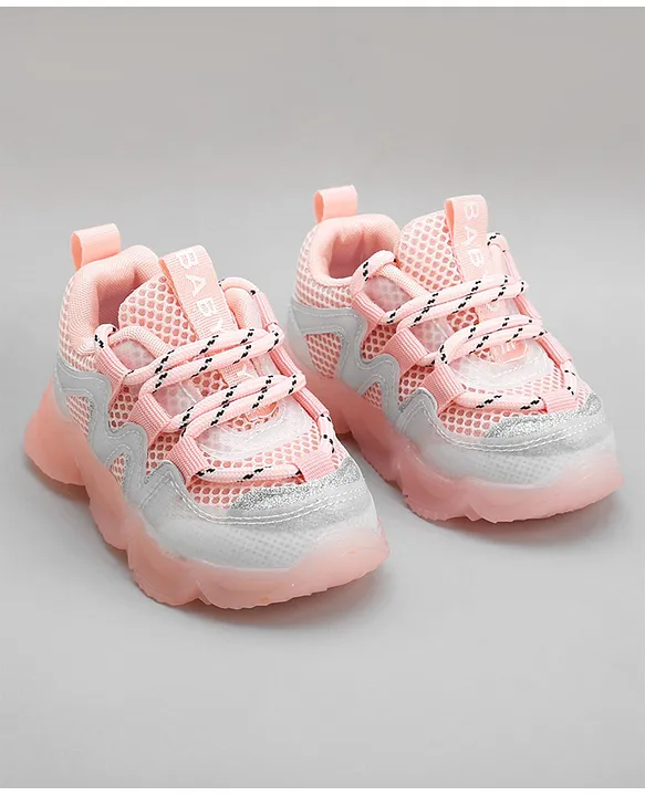 Lace up sale closure shoes