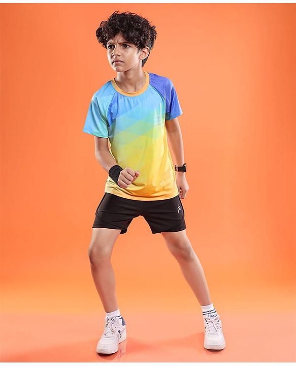 Pine Active Raglan Half Sleeves Sportswear T-Shirt With Abstract Print - Multicolor
