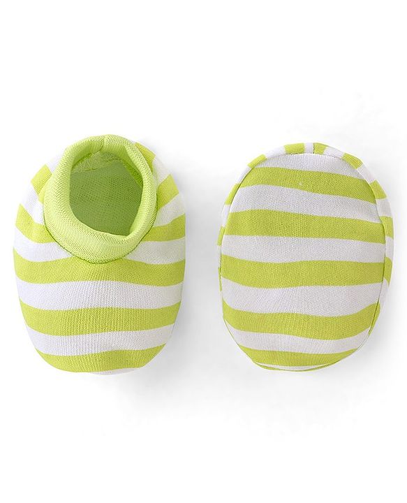 Babyhug 100% Cotton Knit  Cap Mittens & Booties Set Striped - Green  & White