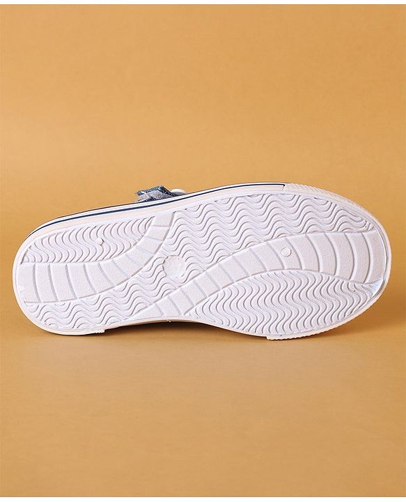 Cute Walk by Babyhug Velcro Closure Casual Shoes With Floral Applique - Blue