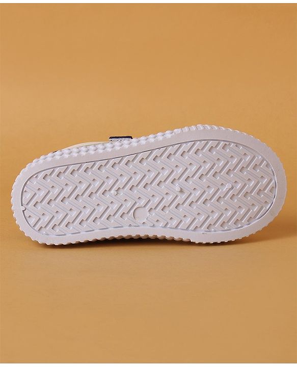 Cute Walk by Babyhug Casual Shoes with Velcro Closure and Star Design- Blue
