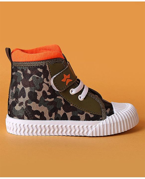 Cute Walk by Babyhug Casual Shoes with Velcro Closure Camouflage Print - Green