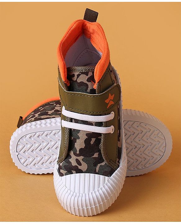 Cute Walk by Babyhug Casual Shoes with Velcro Closure Camouflage Print - Green