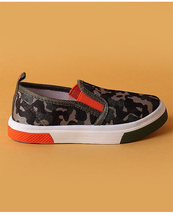 Cute Walk by Babyhug Slip On Casual Shoes Camo Print - Green