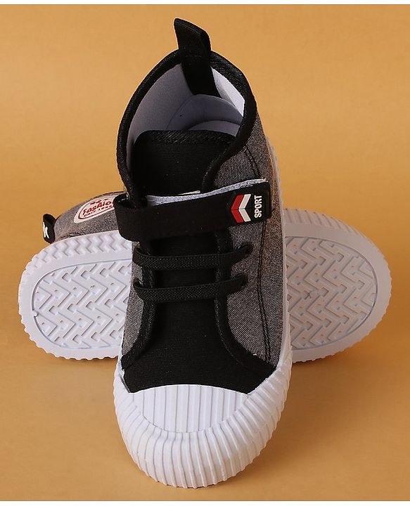 Cute Walk by Babyhug Velcro Closure Casual Shoes - Black