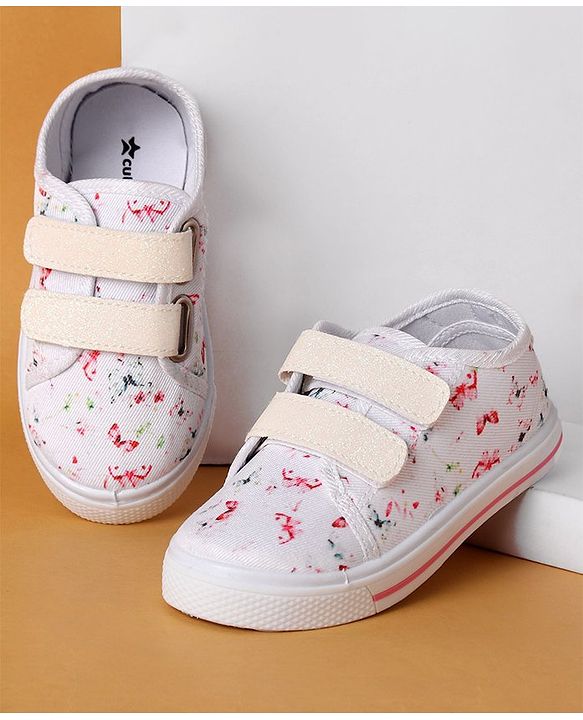 Cute Walk by Babyhug Casual Shoes with Velcro Closure Butterfly Print - White