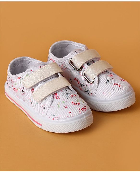 Cute Walk by Babyhug Casual Shoes with Velcro Closure Butterfly Print - White