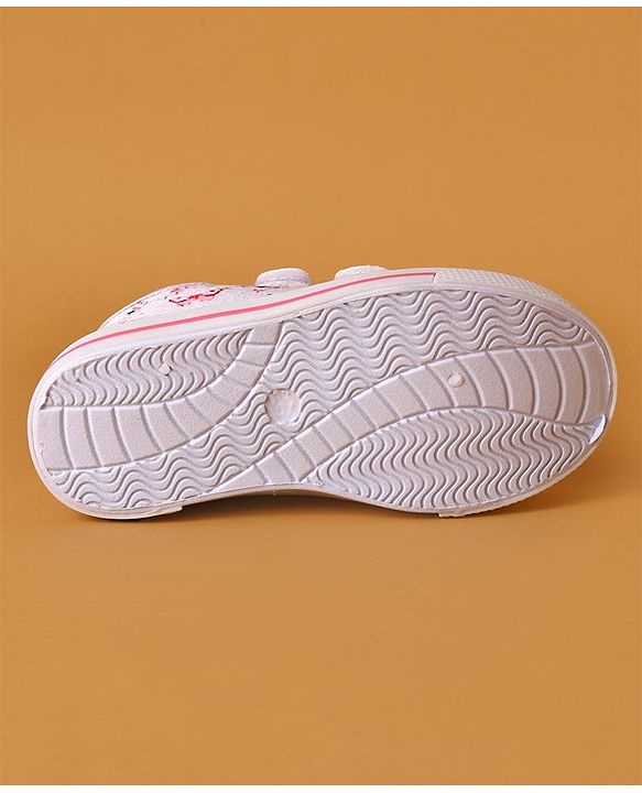 Cute Walk by Babyhug Casual Shoes with Velcro Closure Butterfly Print - White