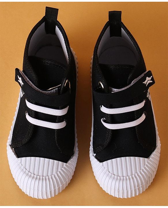 Cute Walk by Babyhug Casual Shoes with Velcro Closure- Black
