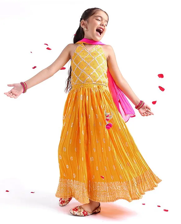 Buy Lehenga For Girls At Upto 80% Off Online India