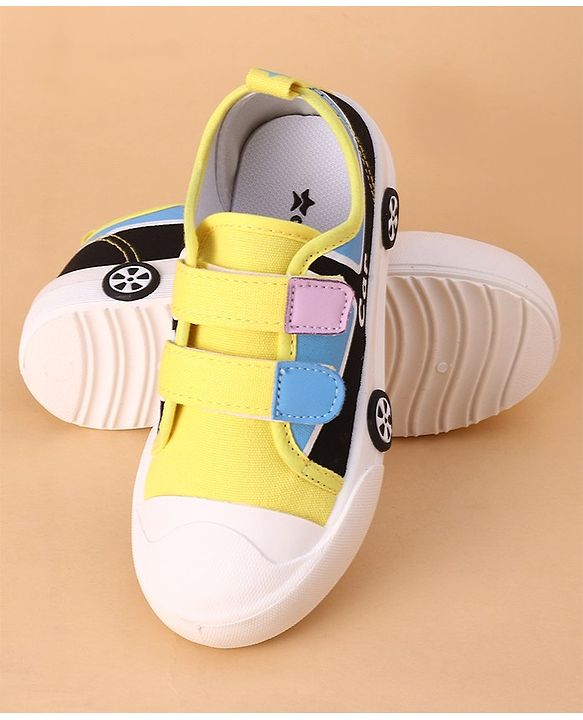 Cute Walk by Babyhug Velcro Closure Casual Shoes Car Design - Yellow