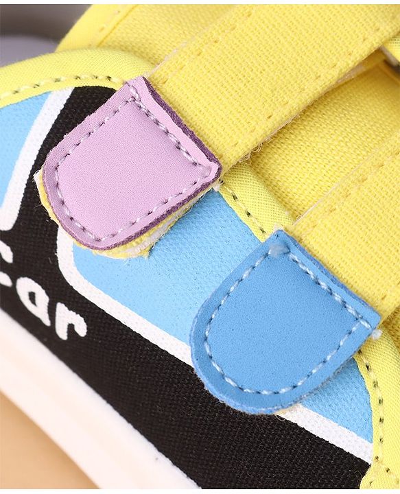 Cute Walk by Babyhug Velcro Closure Casual Shoes Car Design - Yellow