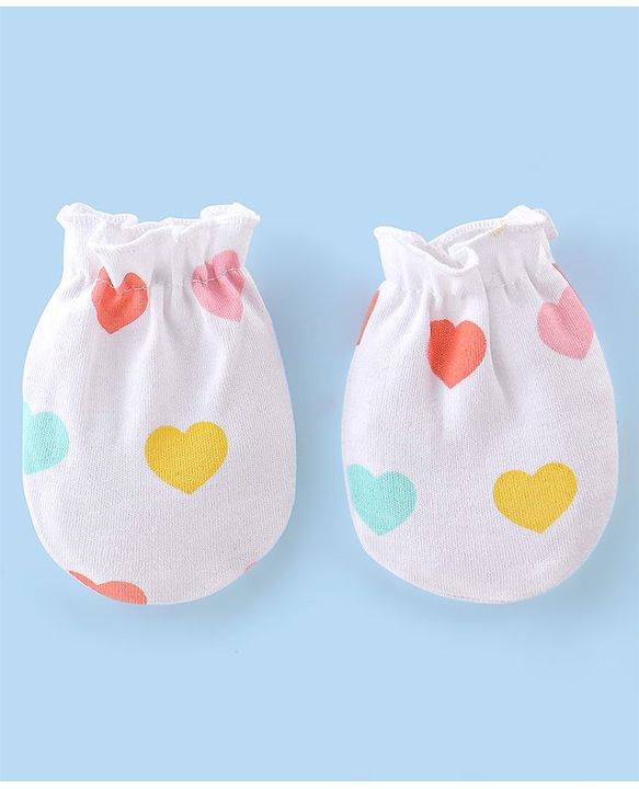 Babyhug 100% Cotton Cap Mittens And Booties Heart Printed - White