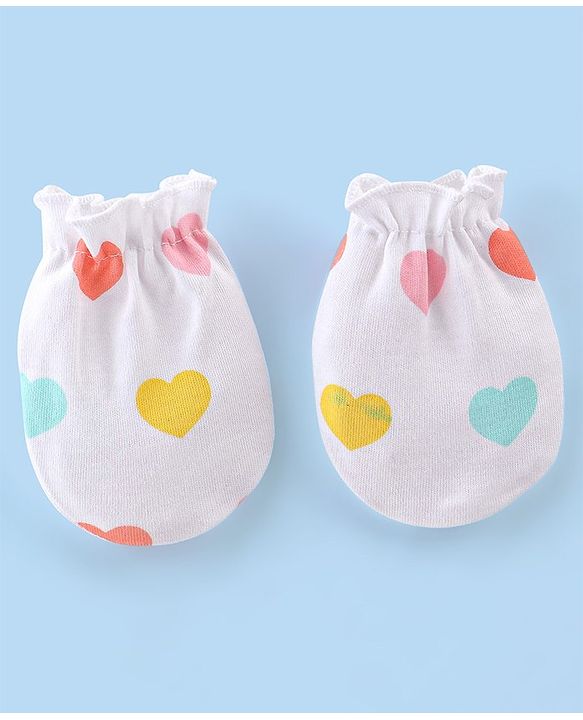 Babyhug 100% Cotton Cap Mittens And Booties Heart Printed - White