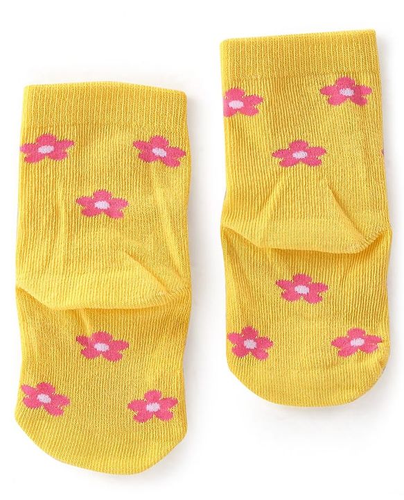 Cute Walk By Babyhug Anti-Bacterial Ankle Length Socks Striped Floral & Heart Design Pack Of 3- White Yellow & Pink