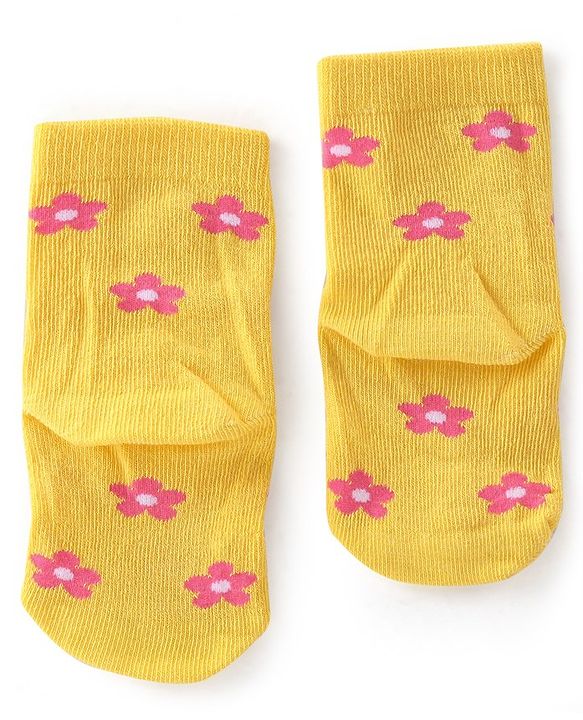 Cute Walk By Babyhug Anti-Bacterial Ankle Length Socks Striped Floral & Heart Design Pack Of 3- White Yellow & Pink