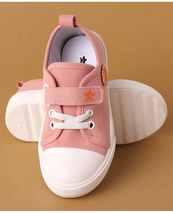 Cute Walk by Babyhug Casual Shoes with Velcro Closure Flower Applique - Pink