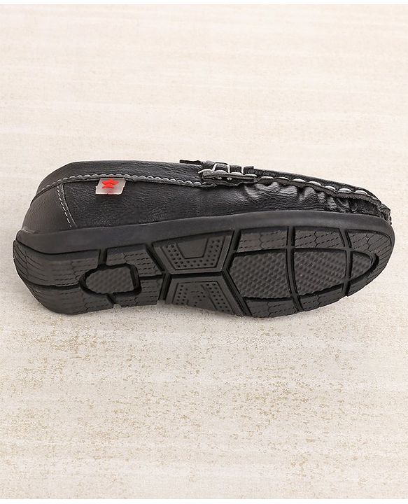 Cute Walk by Babyhug Slip on Loafer with Applique - Black