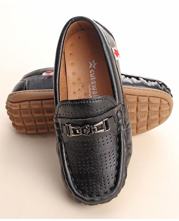 Cute Walk by Babyhug Slip On Loafers with Applique - Black