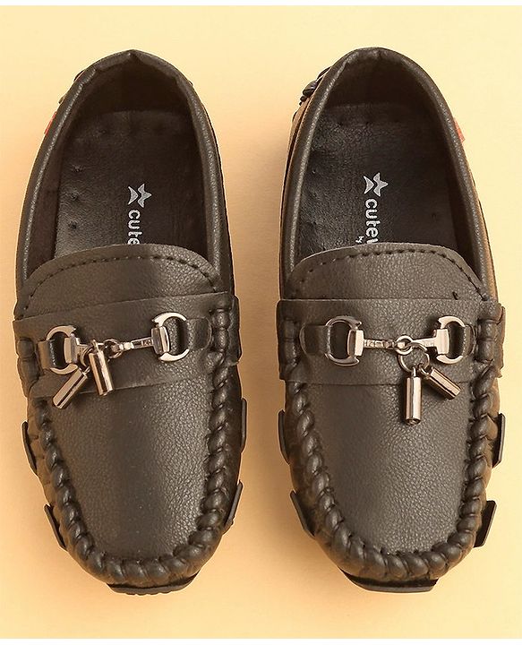 Cute Walk by Babyhug Slip On Solid Formal & Partywear Shoes with Chain Applique - Black