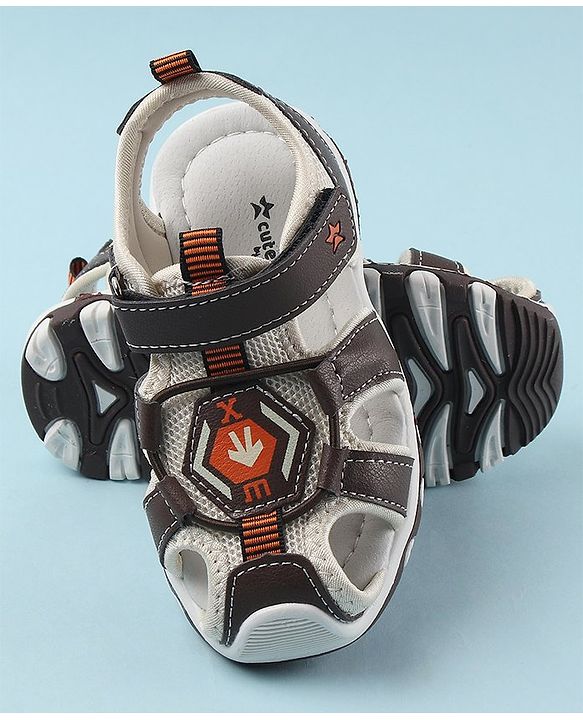 Cute Walk by Babyhug Sandals with Velcro Closure & Arrow Applique- Coffee Brown