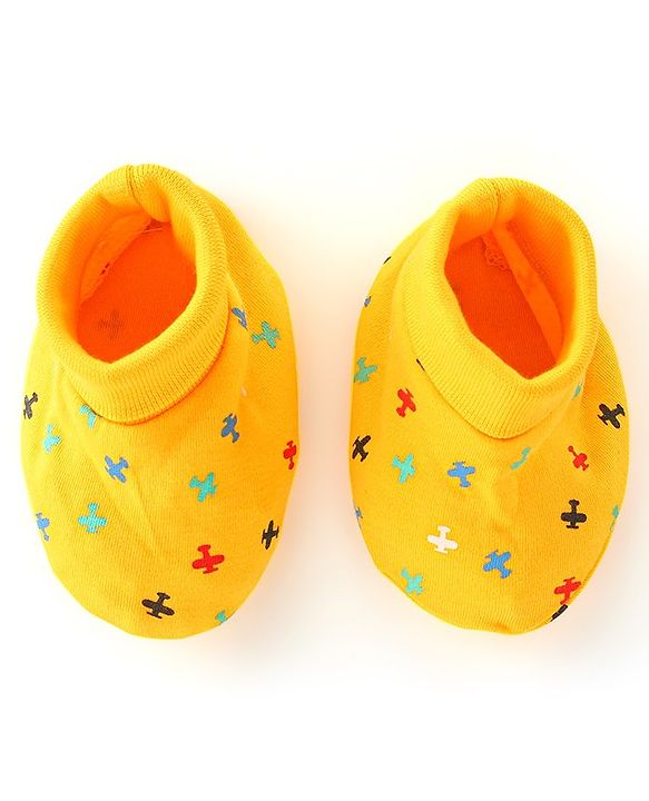 Babyhug 100% Cotton Knit Mittens & Booties Set Helicopter Print- Yellow