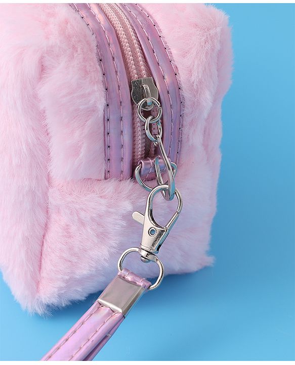 Pine Kids Kiss Design Fur Utility Pouches  - Multicolor