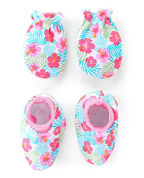Babyhug 100% Cotton Mittens And Booties Floral Print- Multicolor