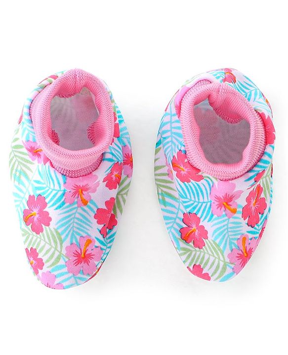 Babyhug 100% Cotton Mittens And Booties Floral Print- Multicolor