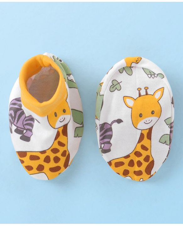 Babyhug 100% Cotton Cap Mittens & Booties Animal Print - Multicolour