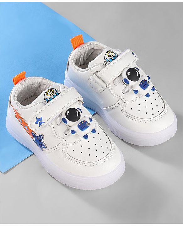 Cute Walk by Babyhug Velcro Closure Sneakers with Astronaut Applique - White & Royal Blue