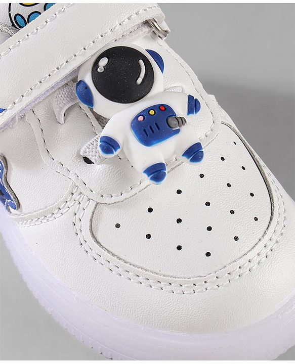 Cute Walk by Babyhug Velcro Closure Sneakers with Astronaut Applique - White & Royal Blue