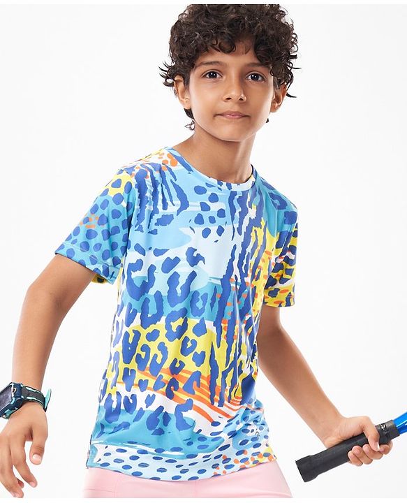Pine Active Half Sleeves High Stretch T-Shirt Abstract Print - Multicolor