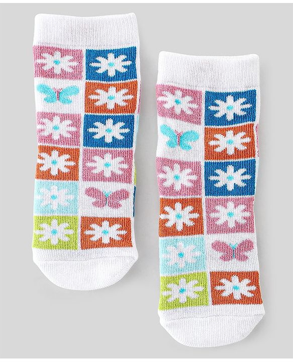 Cute Walk By Babyhug Non Terry Knit Anti-Bacterial Ankle Length Socks Floral Design Pack Of 3 - Green Blue & White