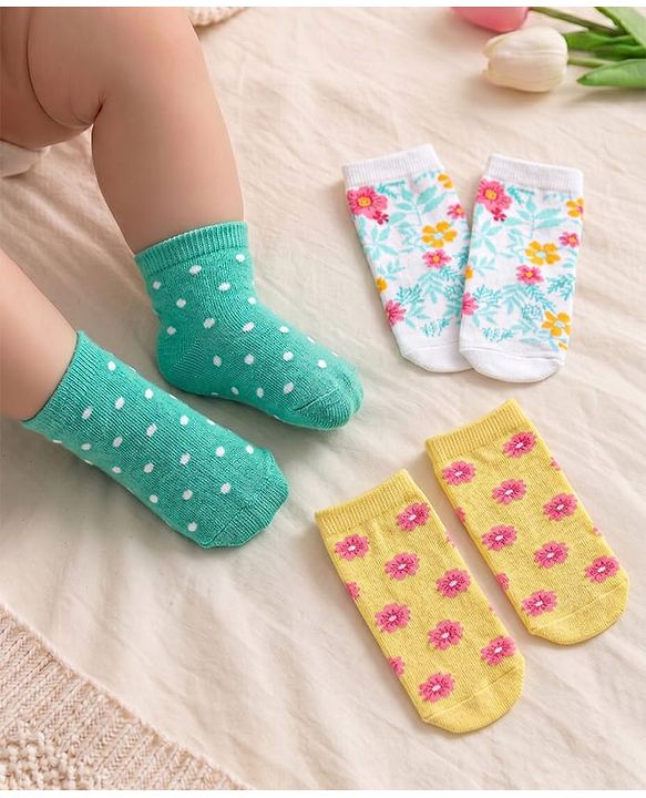 Cute Walk By Babyhug Anti-Bacterial Ankle Length Socks Floral & Dot Design Pack Of 3 - Multicolour