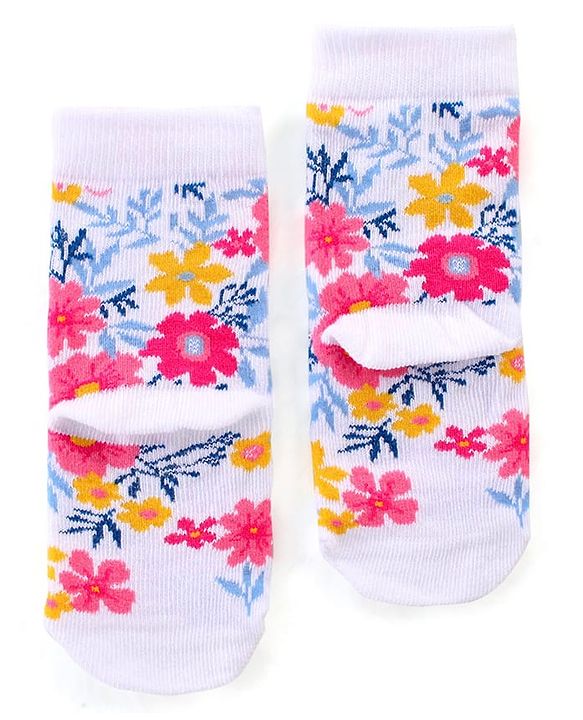 Cute Walk by Babyhug Anti Bacterial Ankle Length Socks Floral Design Pack Of 3 - Multicolour