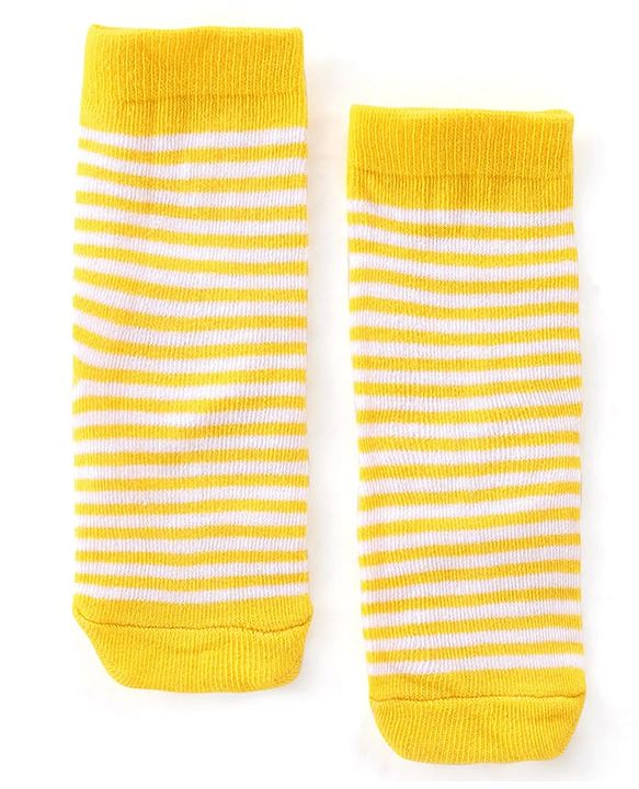 Cute Walk by Babyhug Anti Bacterial Ankle Length Socks Floral Design Pack Of 3 - Multicolour