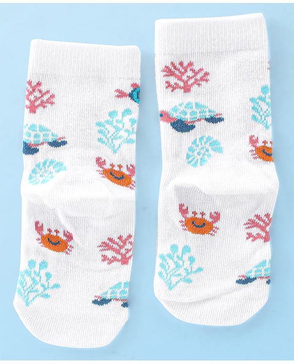 Cute Walk by Babyhug Anti Bacterial Ankle Length Socks Fish Design Pack Of 3 - Multicolour