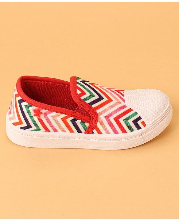 Cute Walk by Babyhug Slip On Zig Zag Pattern Casual Shoes - Red
