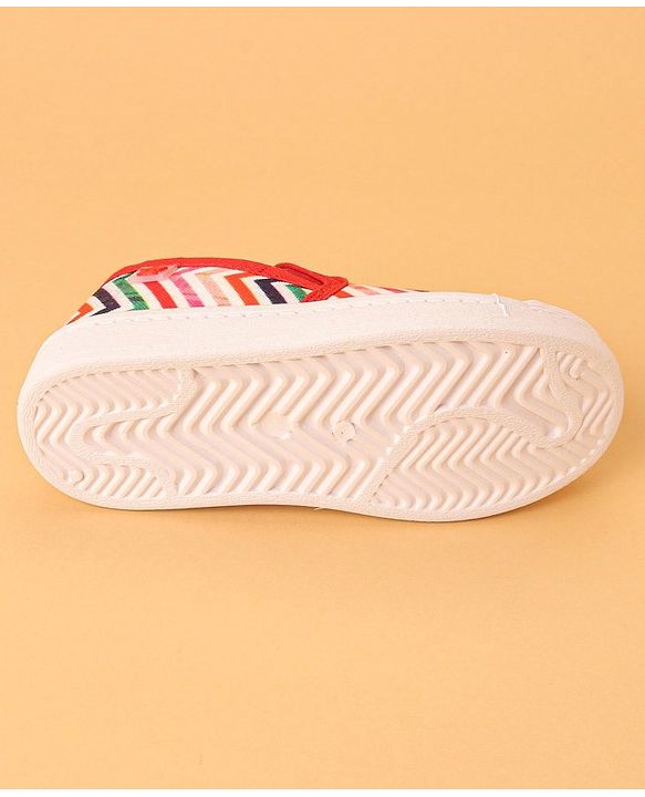 Cute Walk by Babyhug Slip On Zig Zag Pattern Casual Shoes - Red