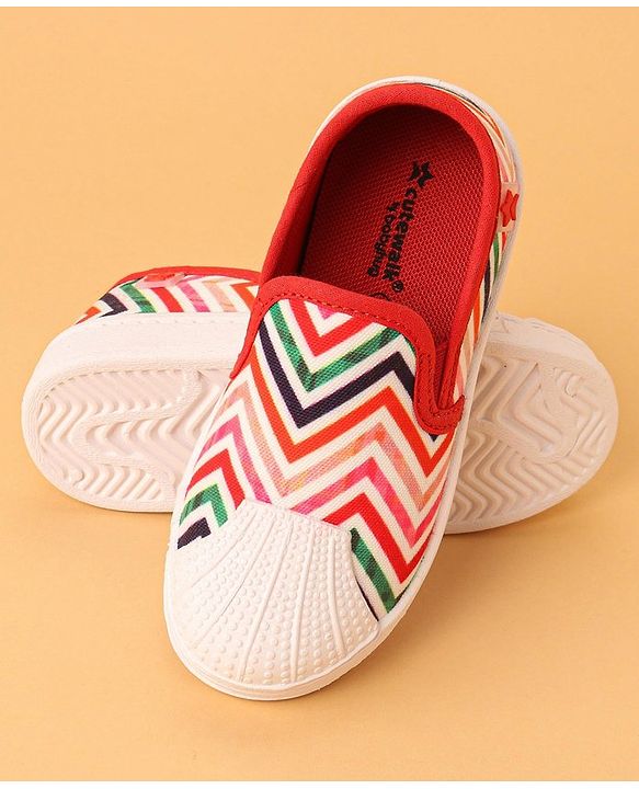 Cute Walk by Babyhug Slip On Zig Zag Pattern Casual Shoes - Red