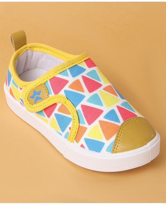 Cute Walk by Babyhug Casual Shoes With Velcro Closure Geometric Print - Yellow