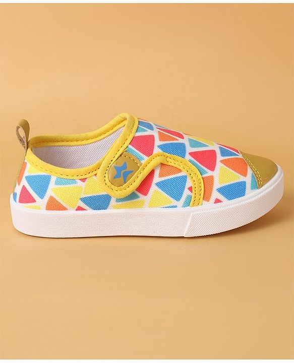Cute Walk by Babyhug Casual Shoes With Velcro Closure Geometric Print - Yellow